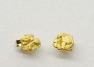 Kultahippu korvanapit 5mm Lemmenjokikoru Alhonen