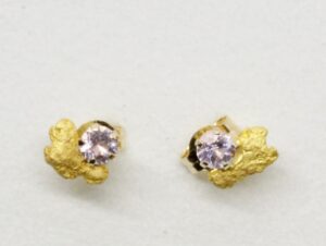 Ametistikorvanapit kultahippu 6mm Lemmenjokikoru Alhonen