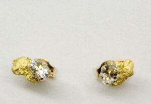 Berylli Luumäki Korvakorut 2kpl kultahippu 4mm Lemmenjoki