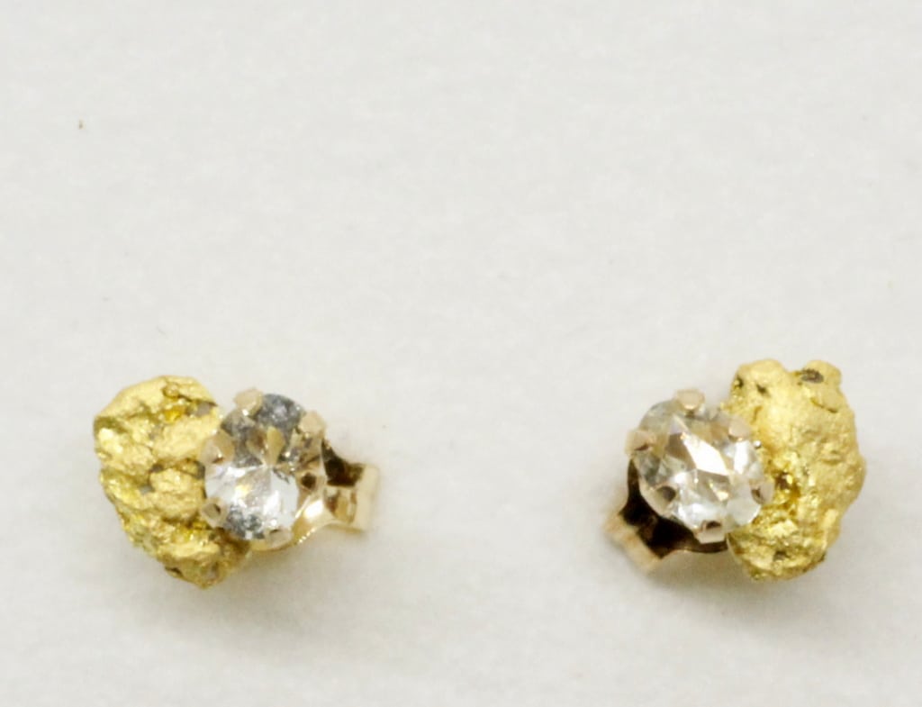 Beryllikorvanapit-kultahippu 4-5mm Lemmenjokikoru Alhonen