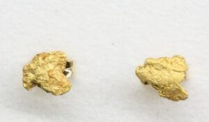 Kultahippu korvanapit(2kpl) 6mm Arctic Gold Lemmenjoki