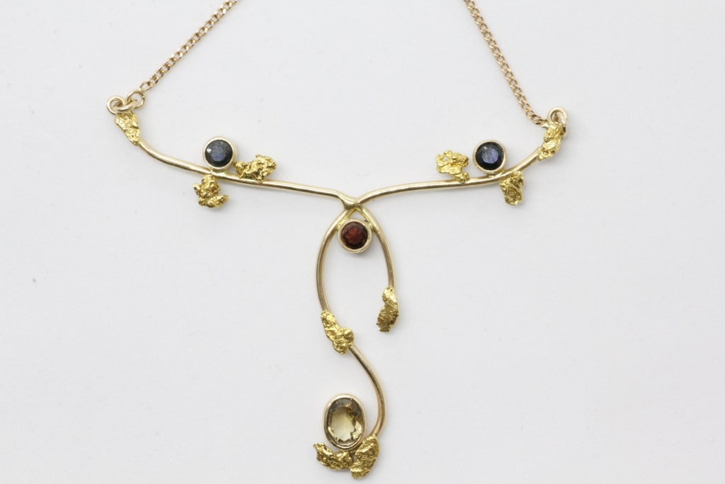 Kultahippukääty 10 kultahippua ja neljä kiveä Lemmenjoki Arctic Gold